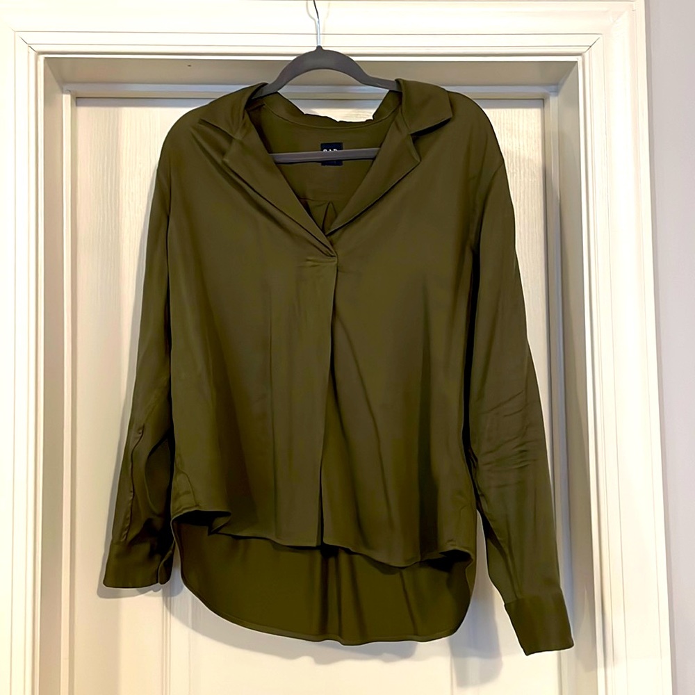 Women’s Olive green popover Lyocel blouse, Size: Large